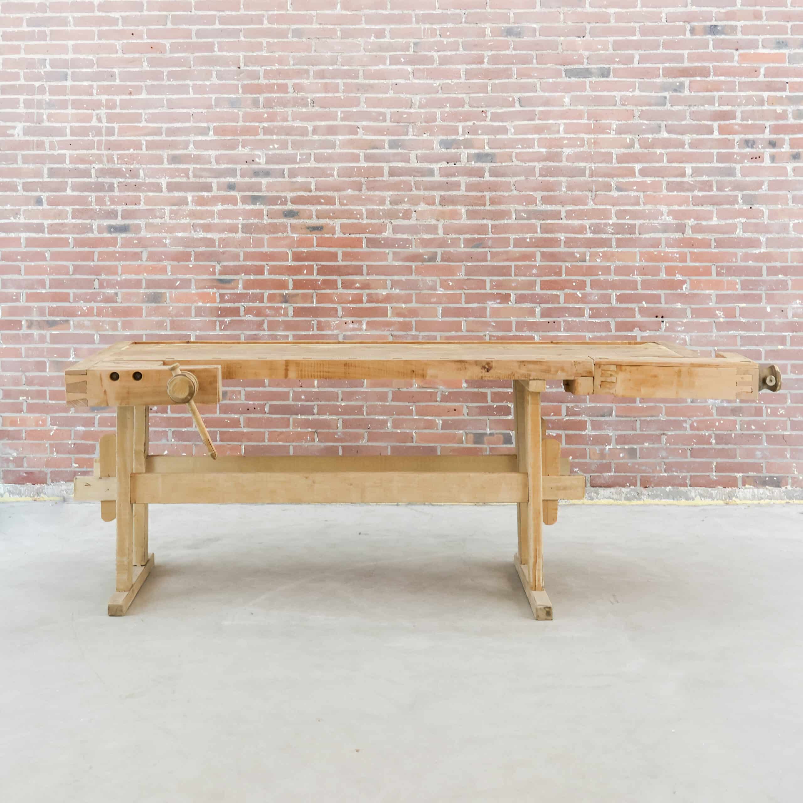 Vintage werkbank met bankschroef - Afbeelding 3