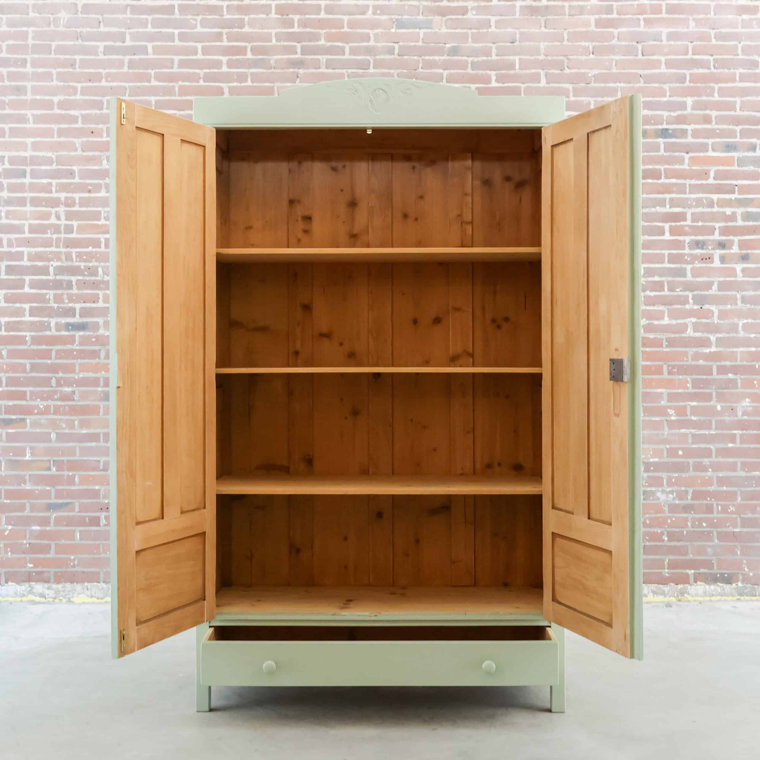 Brocante crème groene linnenkast - Afbeelding 2