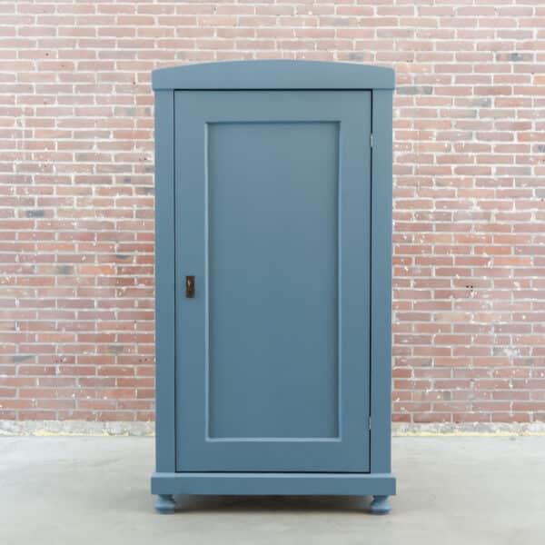 Eendeurs linnenkast