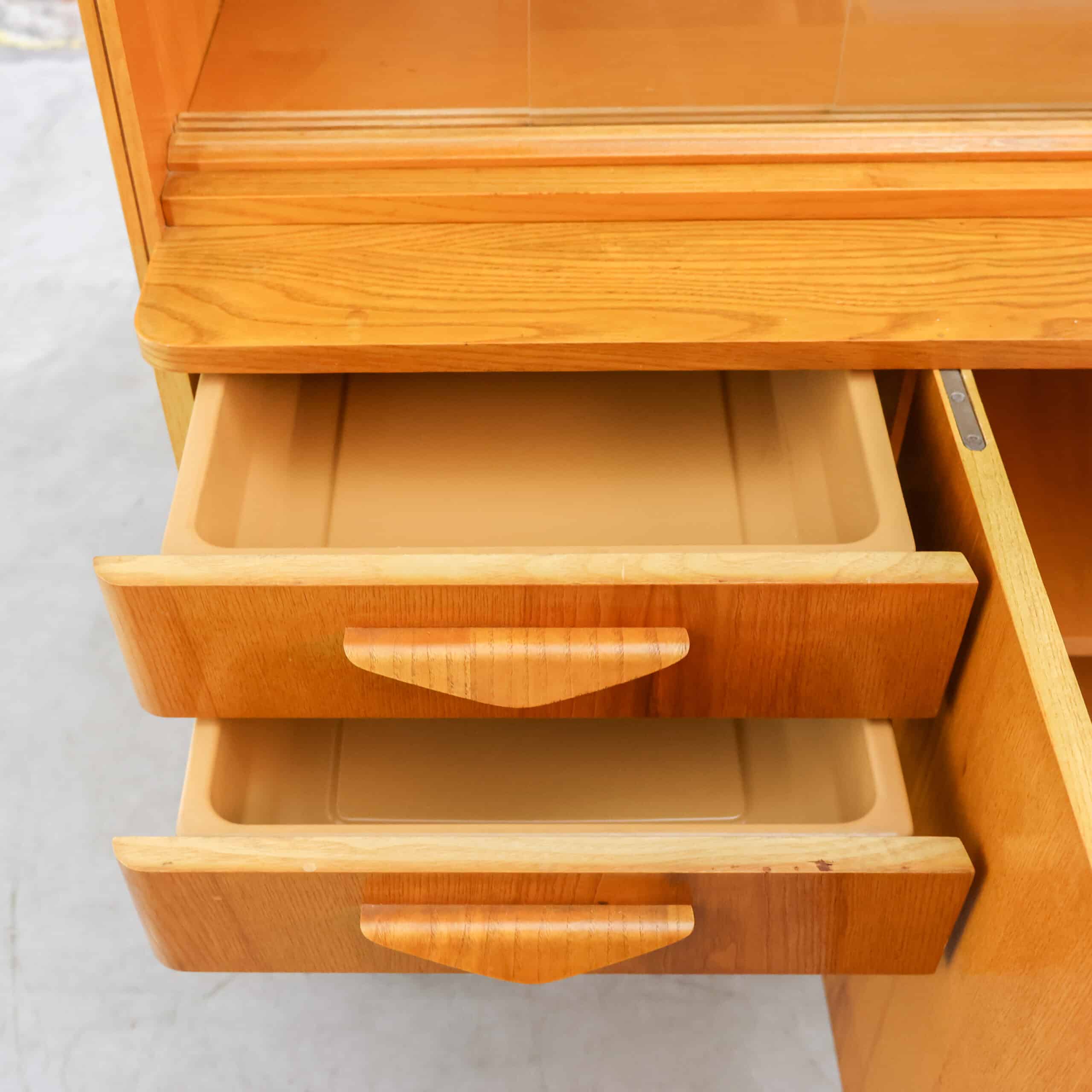 Mid Century highboard - Tatra Nabytok - Afbeelding 6