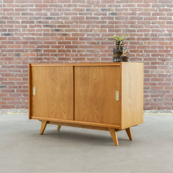 Vintage dressoir - Interier Praha