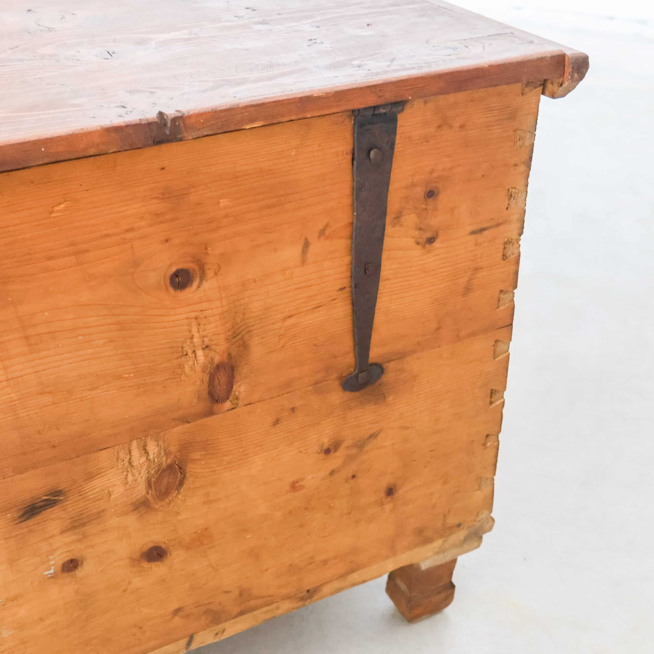 Antieke houten kist - Afbeelding 13