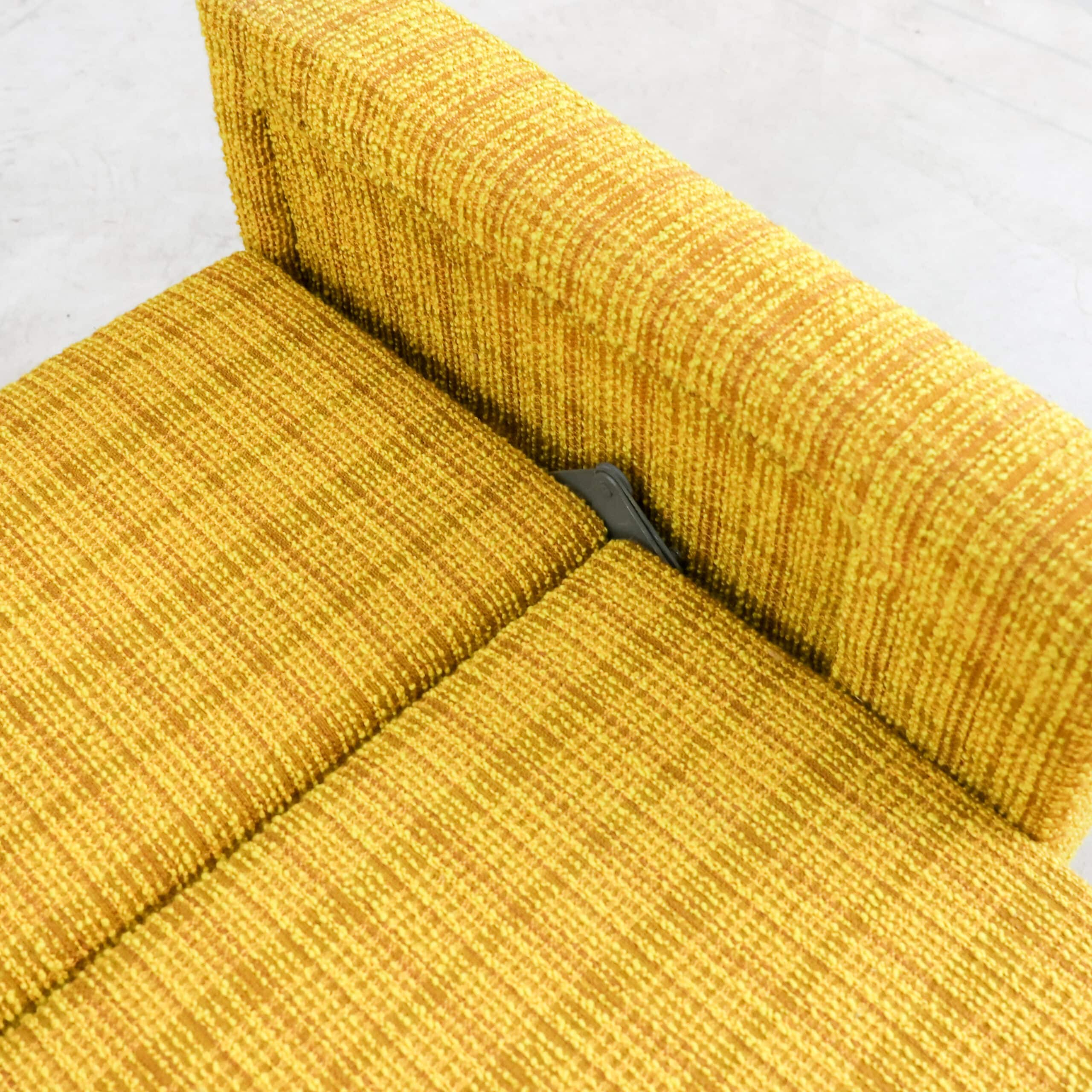 Mid century okergele bank / slaapbank - Afbeelding 6