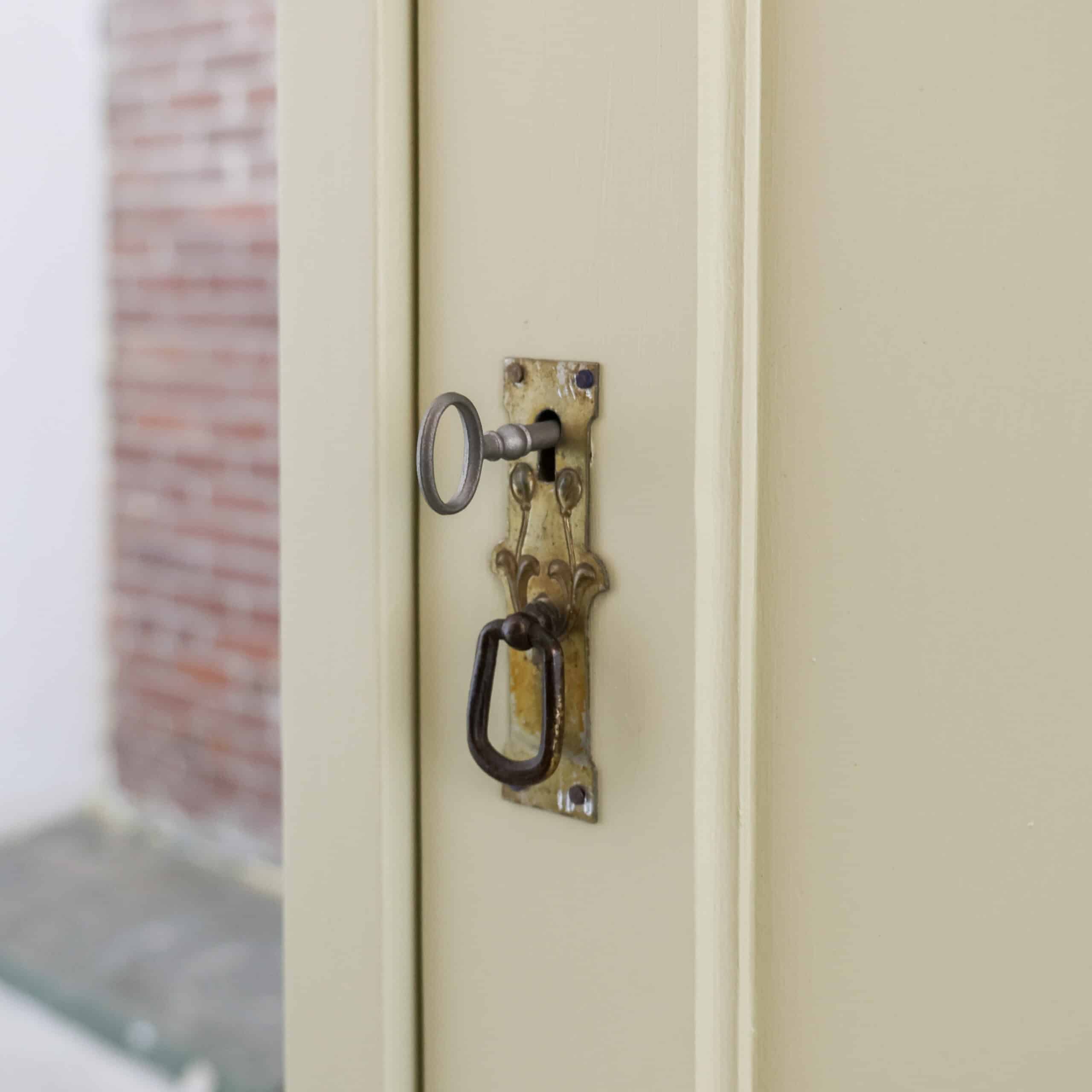 Brocante eendeurs linnenkast - Afbeelding 5