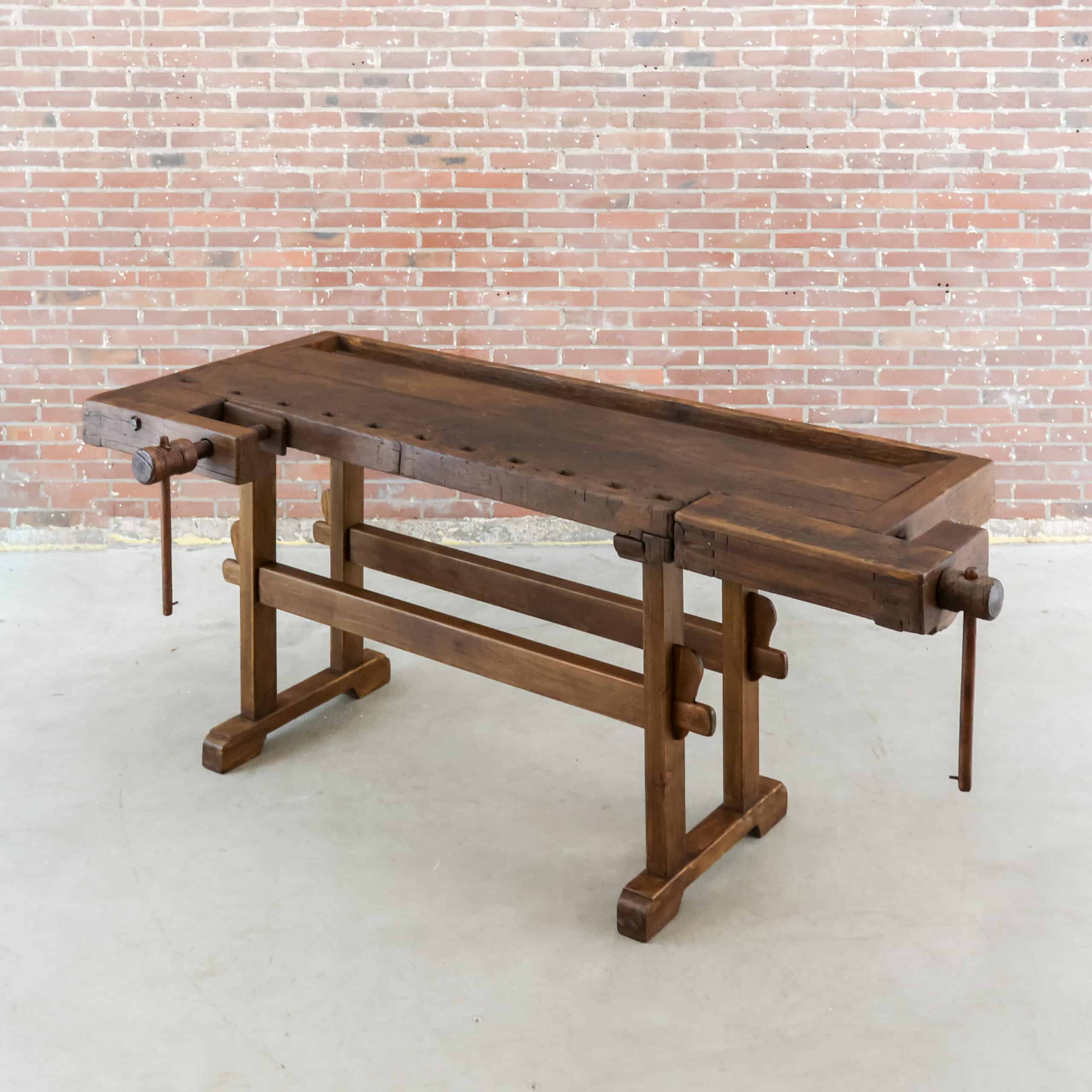 Vintage werkbank met bankschroef - Afbeelding 2