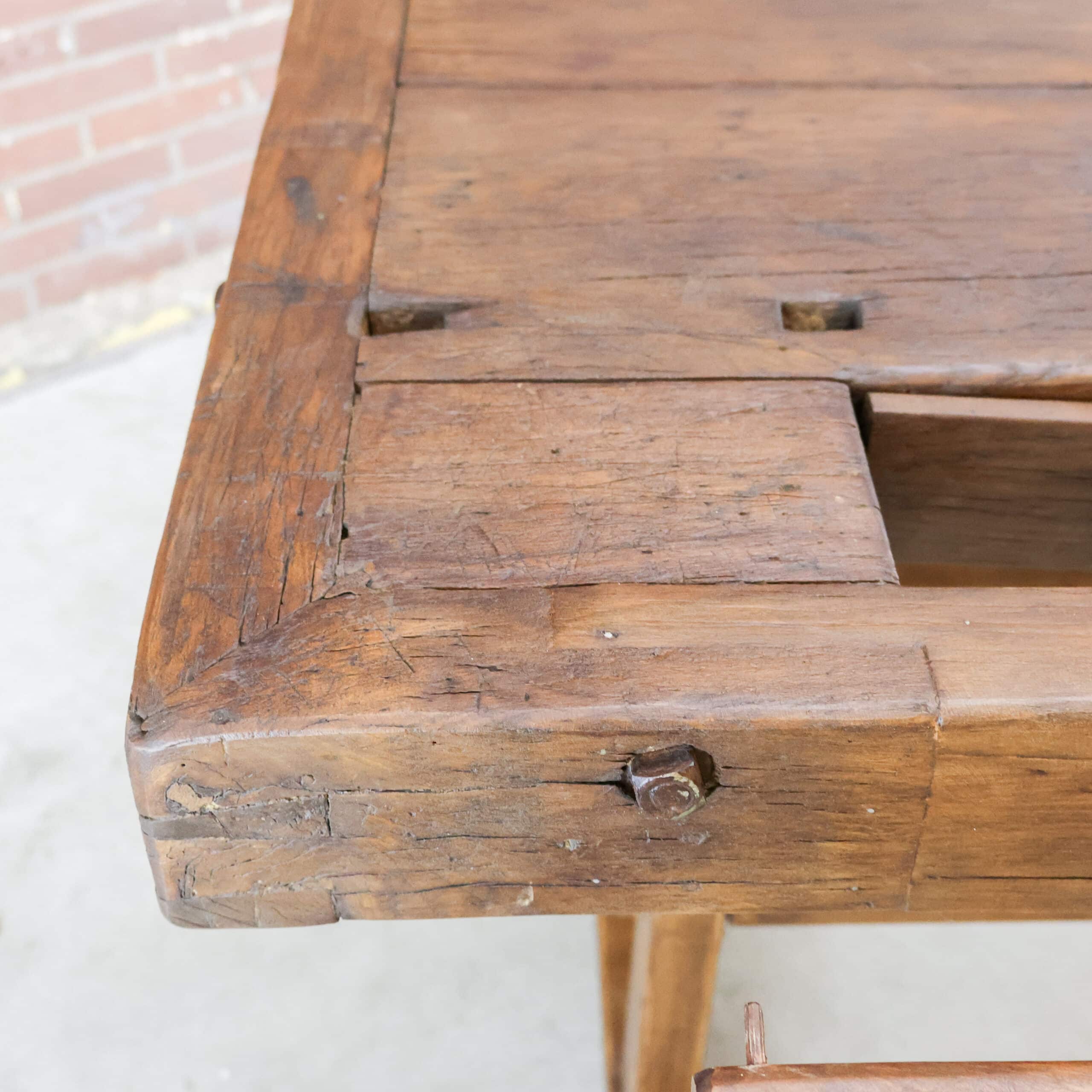 Vintage werkbank met bankschroef - Afbeelding 8