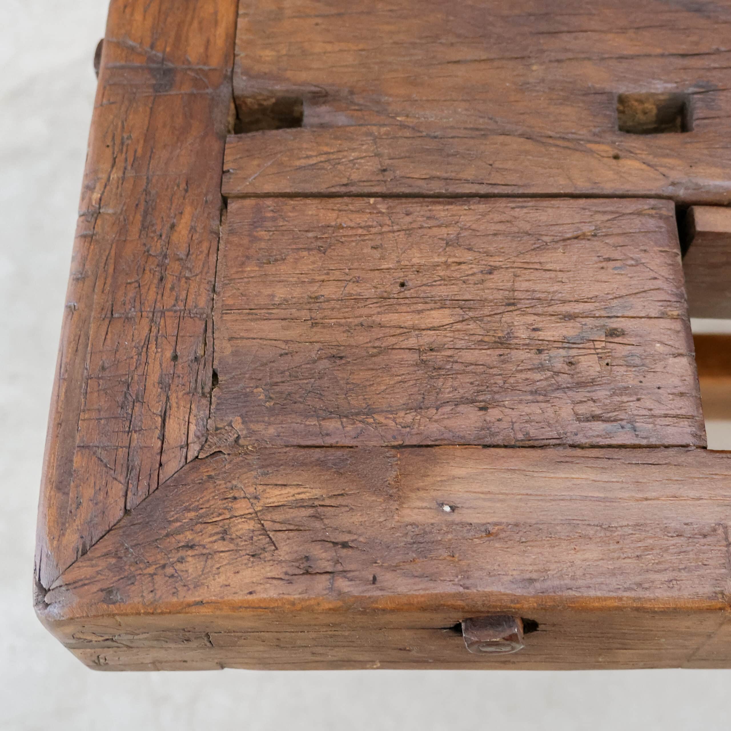 Vintage werkbank met bankschroef - Afbeelding 9