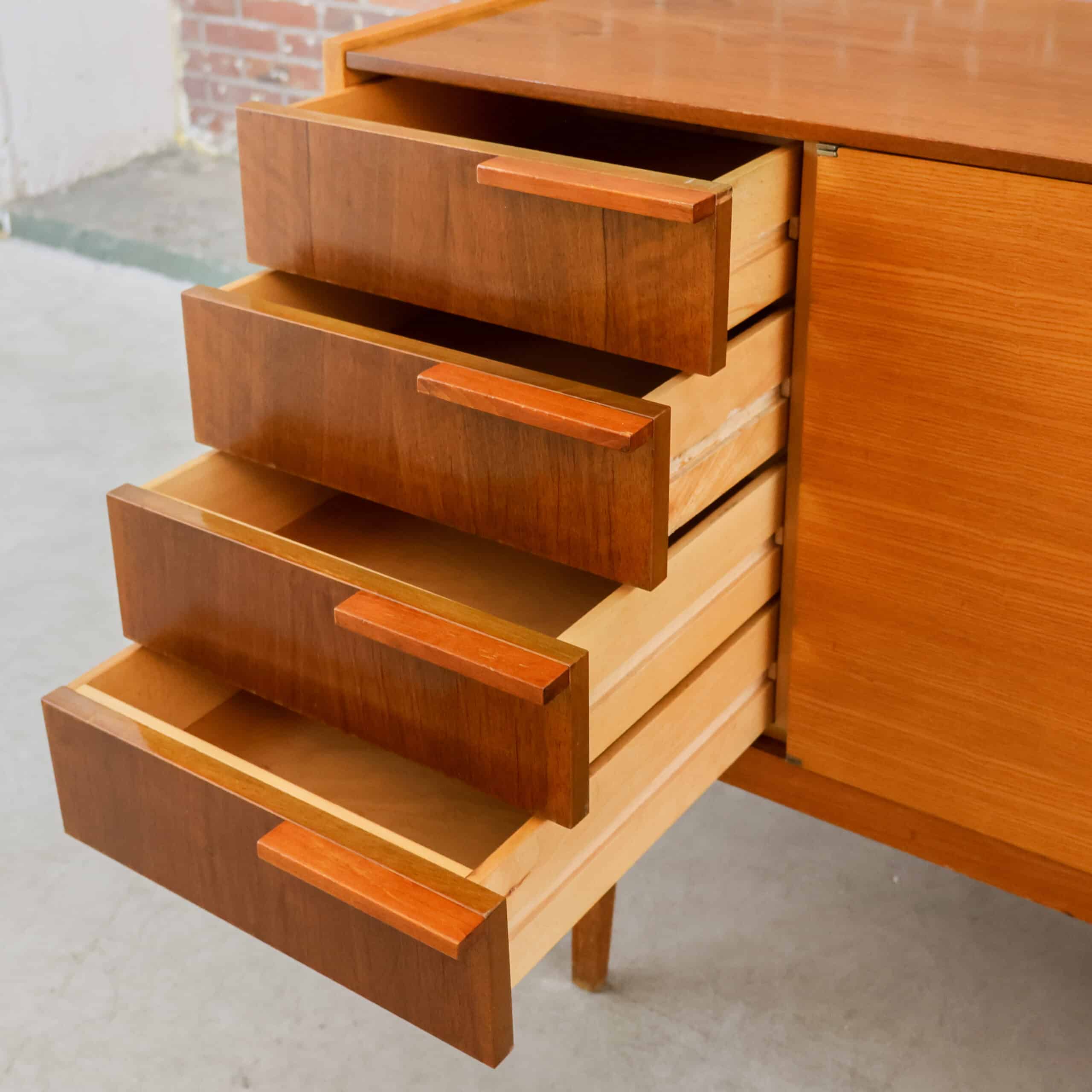 Mid-century dressoir - Up Závody - Afbeelding 4