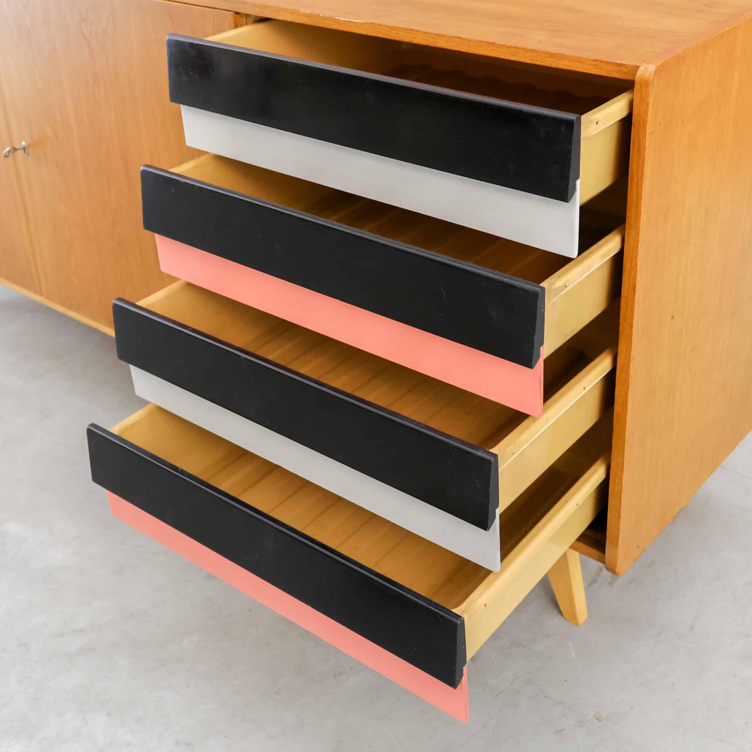Mid-century dressoir - Interier - Afbeelding 3