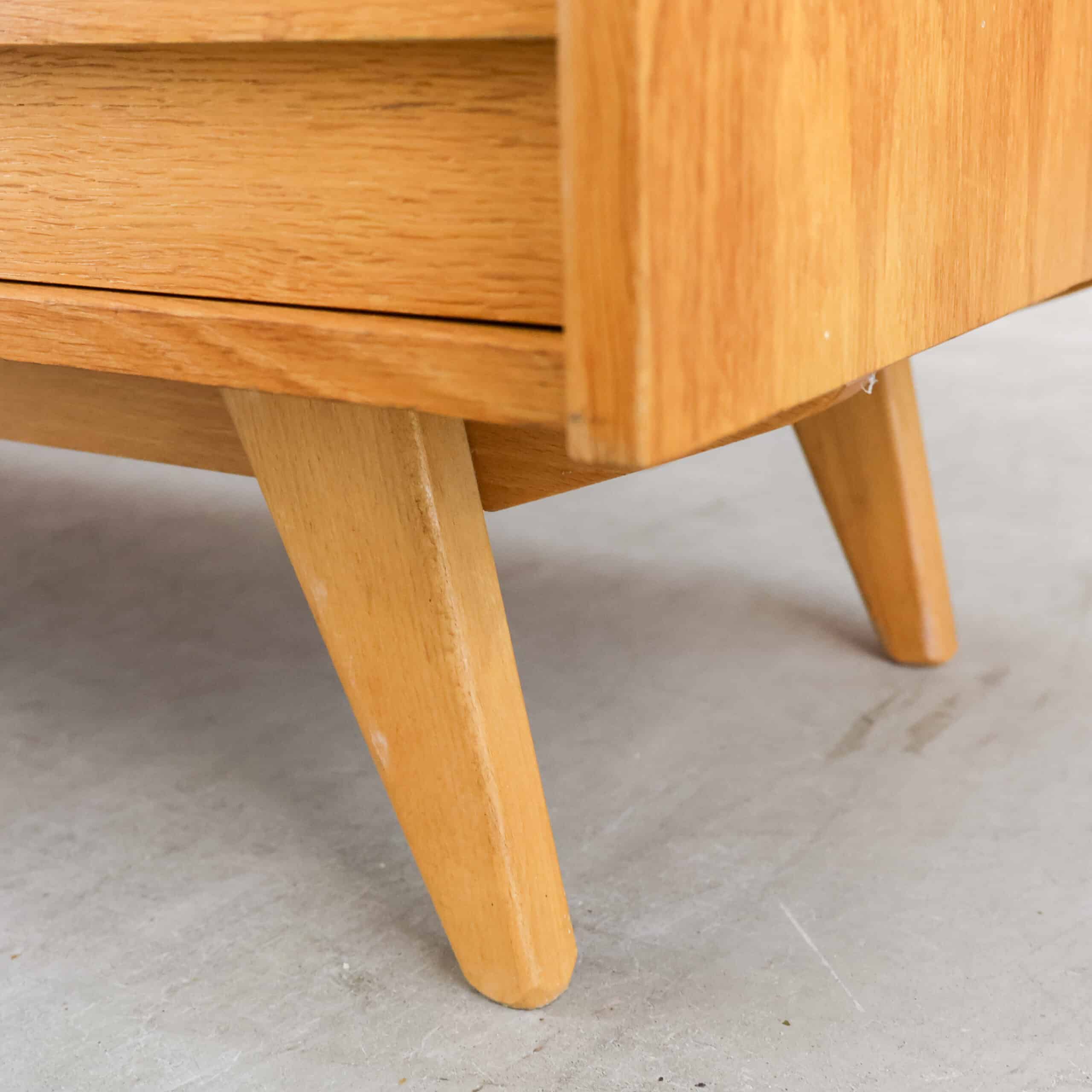 Vintage dressoir - Interier Praha - Afbeelding 11