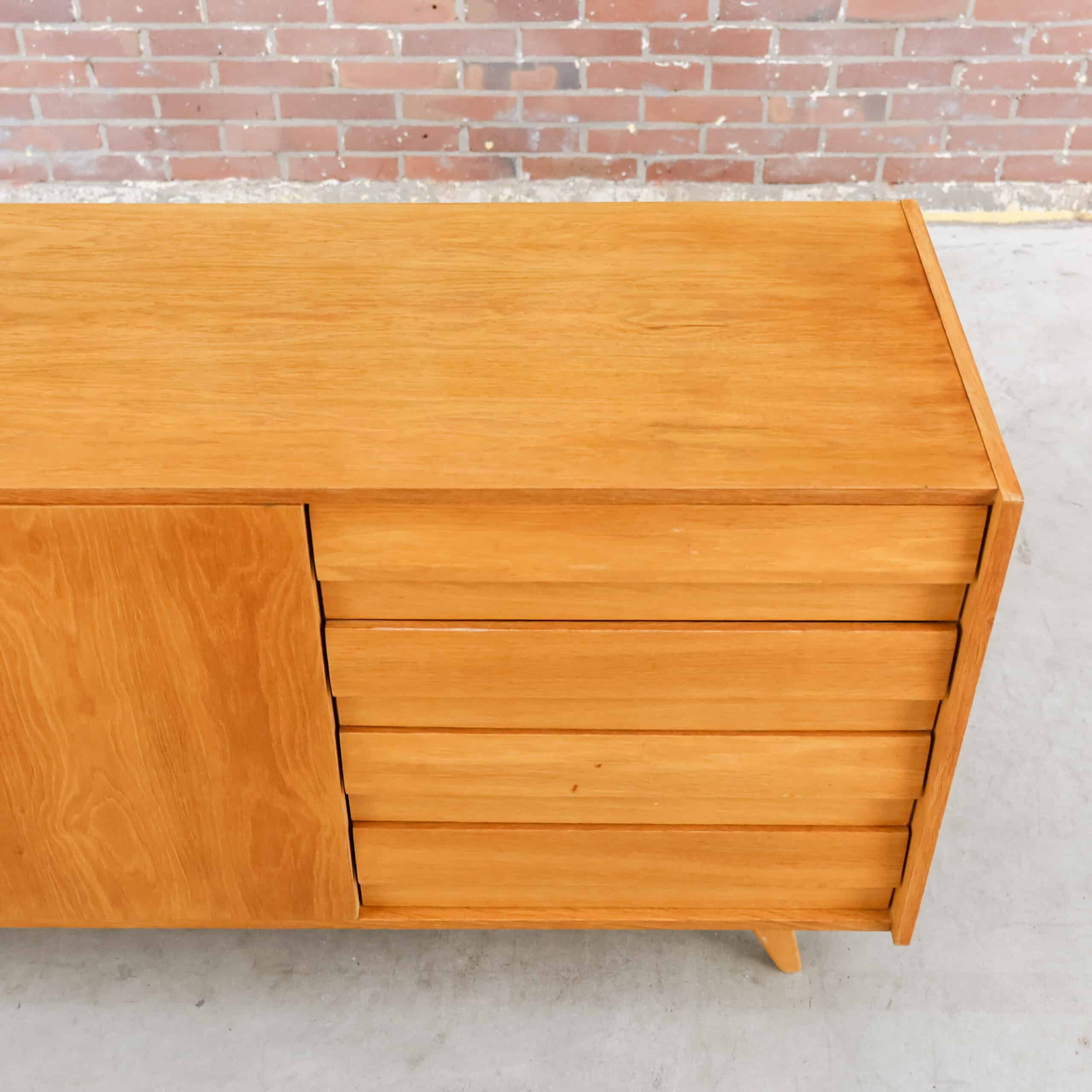 Vintage dressoir - Interier Praha - Afbeelding 7