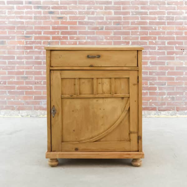 Grenen dressoir