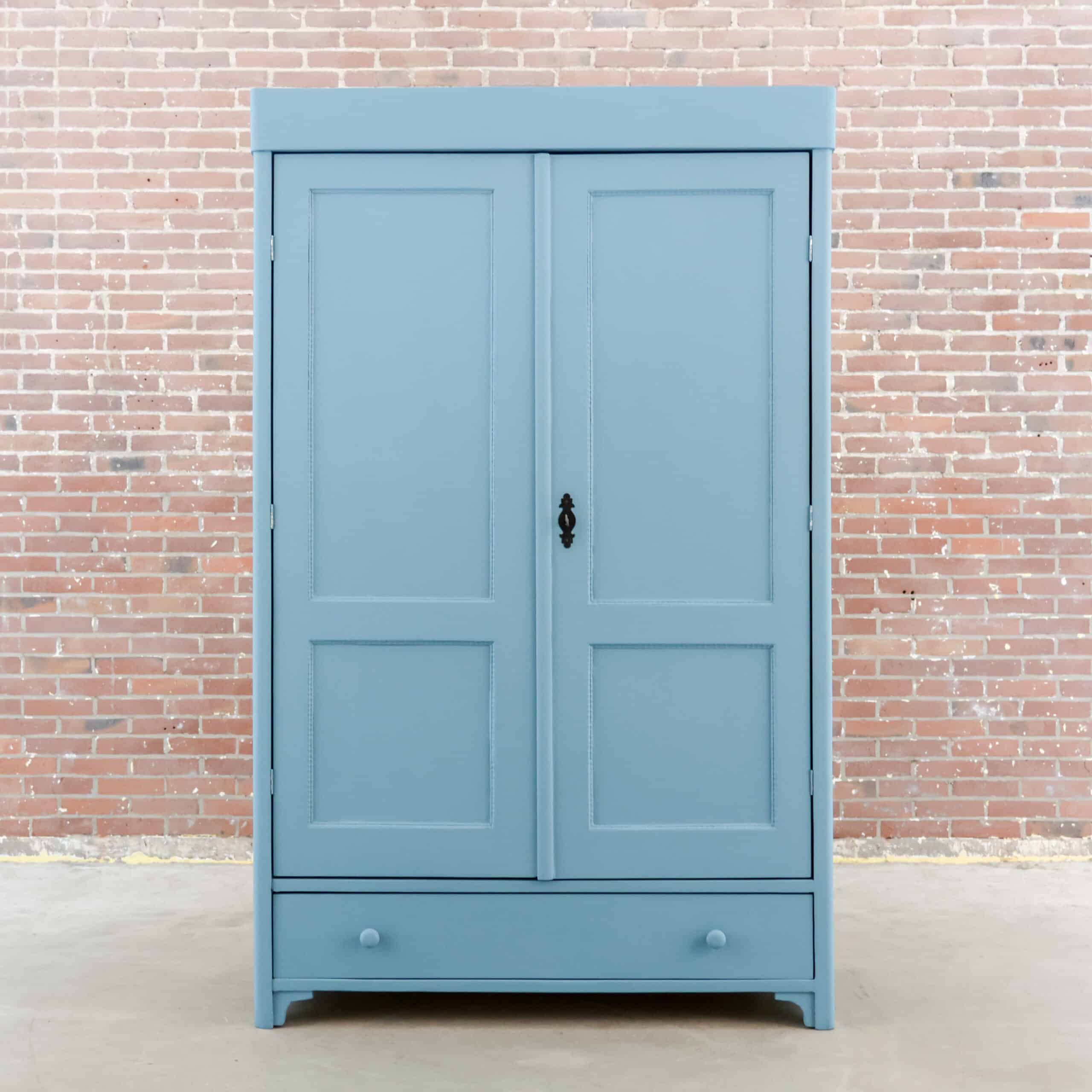 Blauwe linnenkast