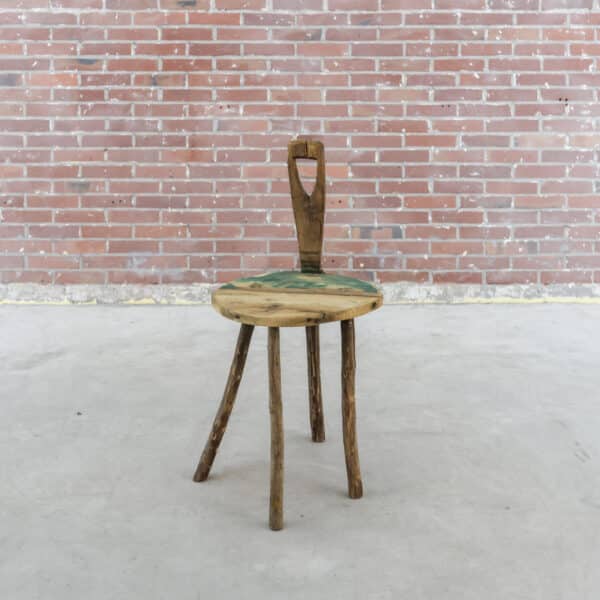 Rustieke houten melkkruk