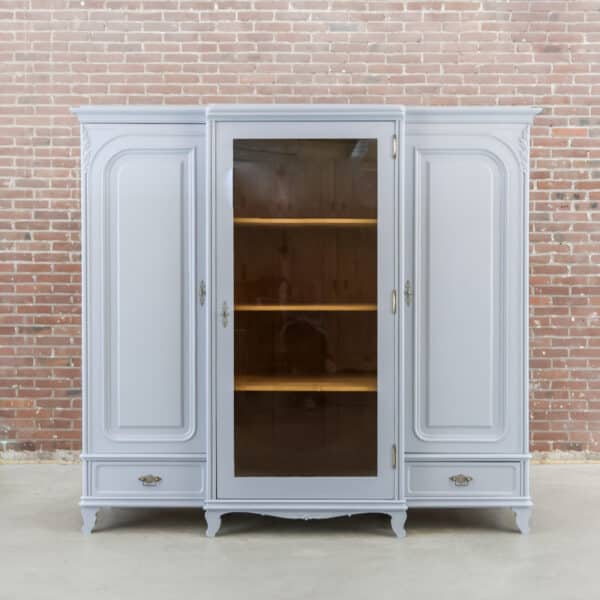 Brocante driedeurs kast