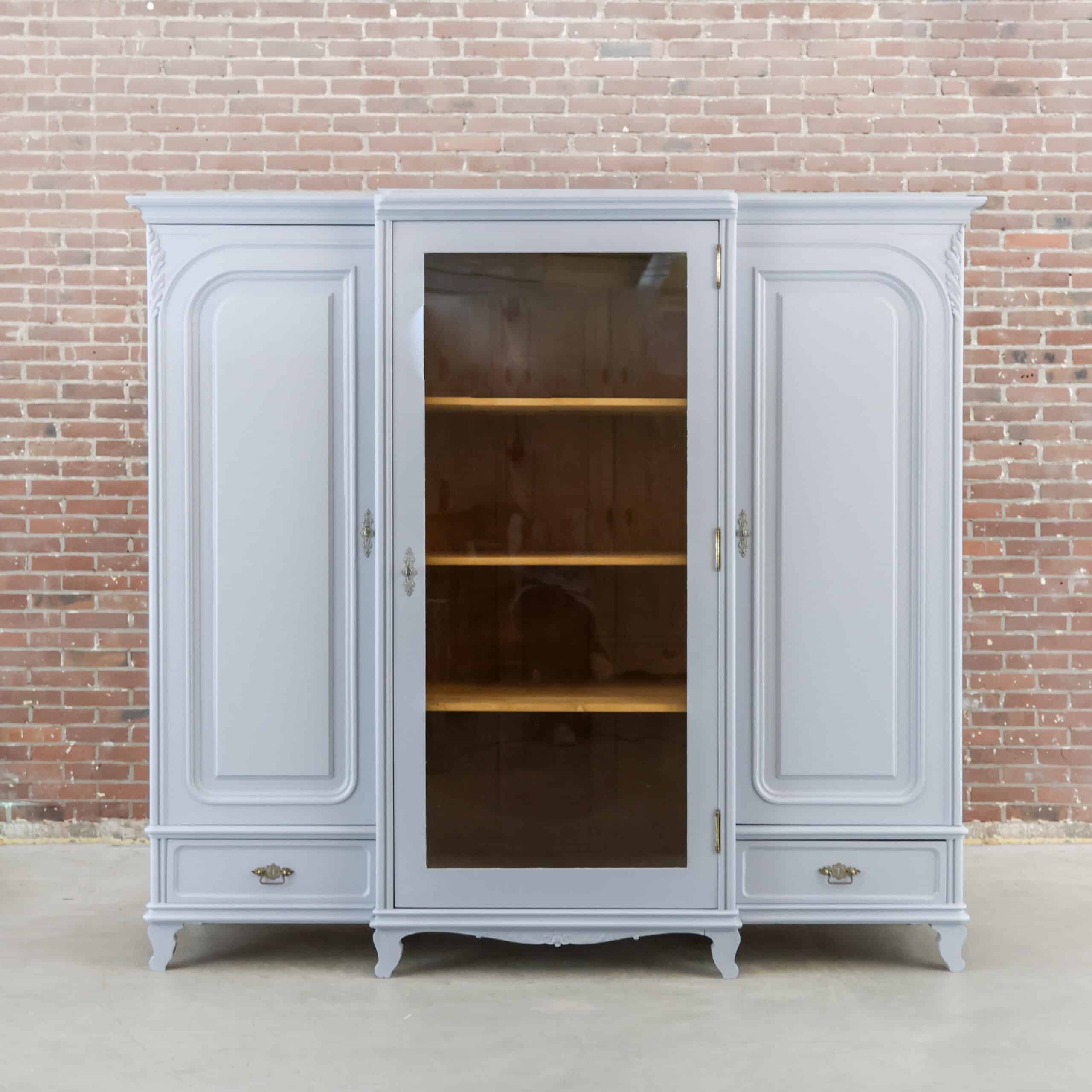 Brocante driedeurs kast