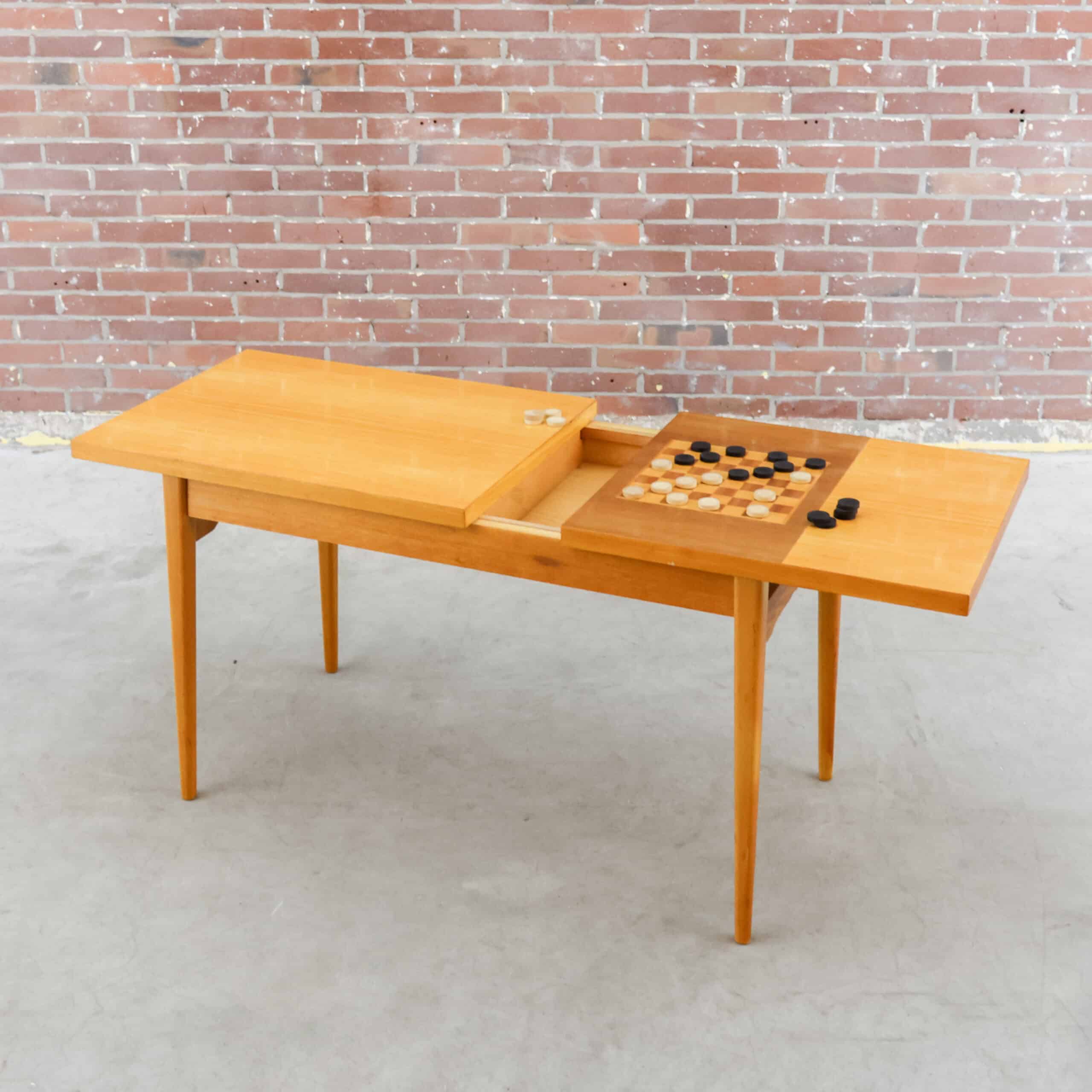 Vintage salontafel met dambord