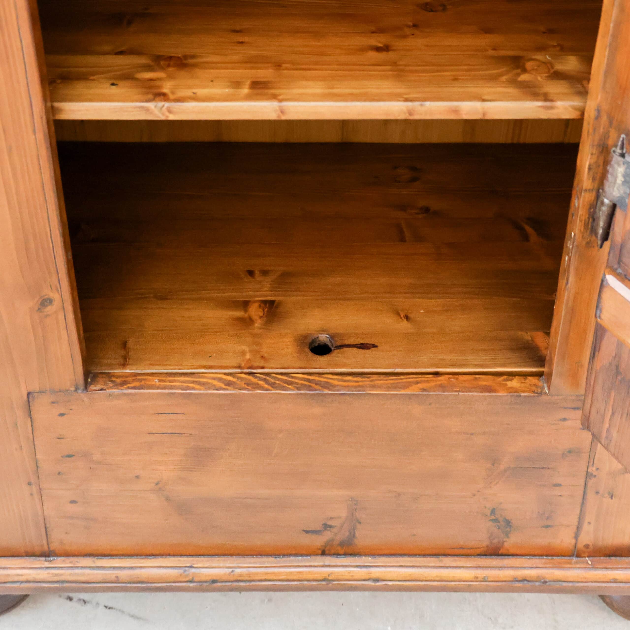 Antieke eendeurs kast - Afbeelding 4