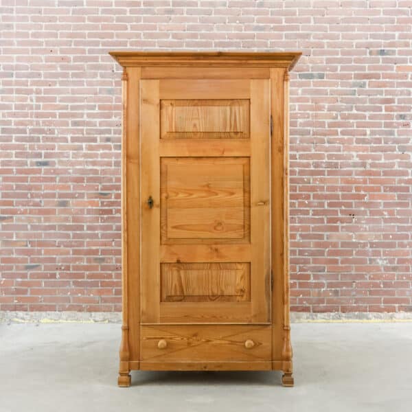 Grenen boerenkast