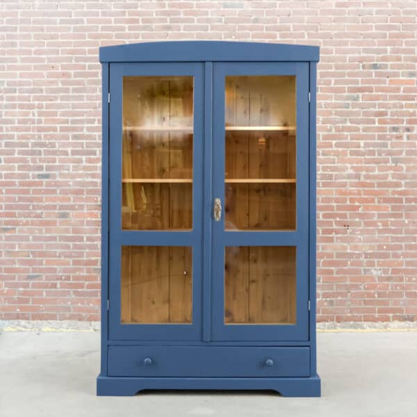 Brocante vitrinekast